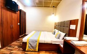 Luxmi Hotel Allahabad